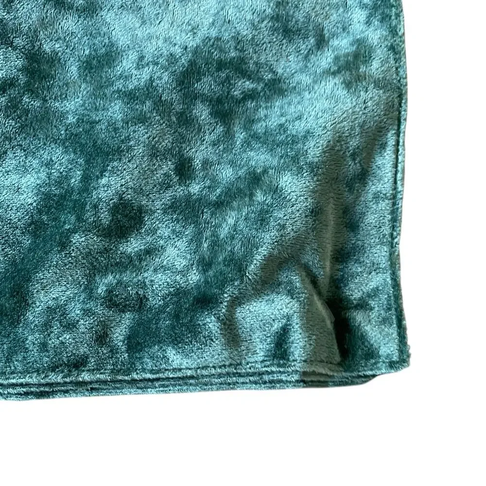 Tahari Green Velvet Velour Placemats Set of 4 Christmas Holiday 13x18 New